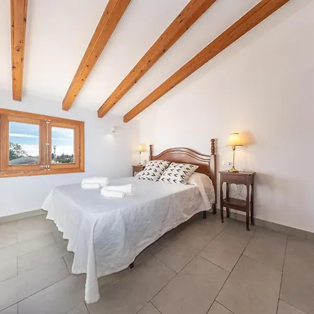 Joanaina By Vintage Travel *